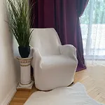 в центре на утесова с балконом
