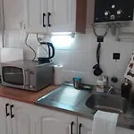 в центре на утесова с балконом