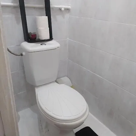 в центрі з балконом на утьосова ! Apartman Odessza