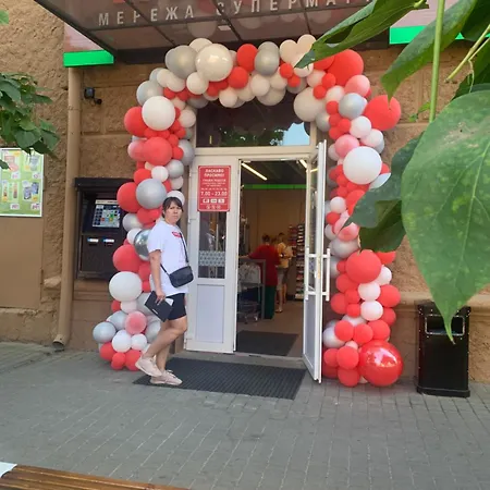 в центрі з балконом на утьосова ! Apartman