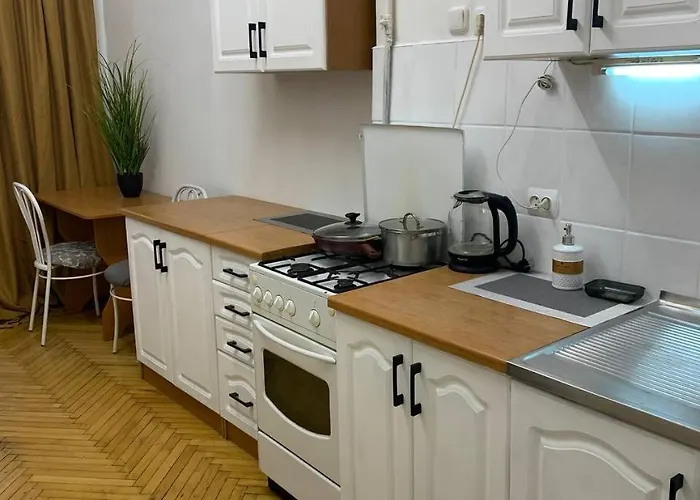 в центре на утесова с балконом * Одеса