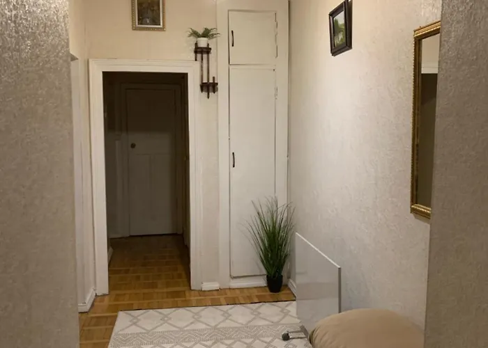 в центре на утесова с балконом * Одеса