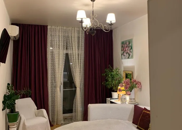 в центре на утесова с балконом Lägenhet Odessa