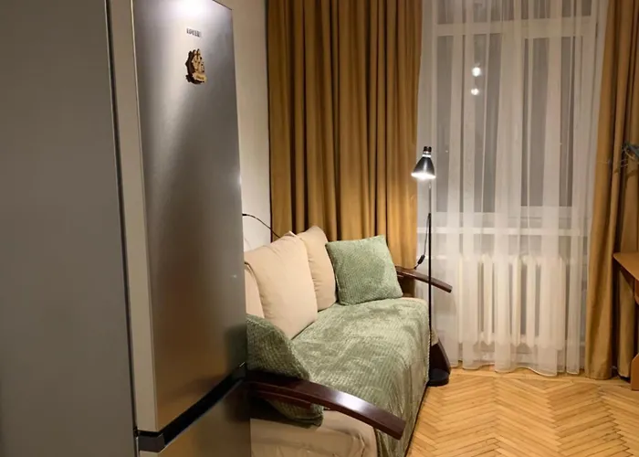 Апартаменти в центре на утесова с балконом