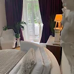 в центре на утесова с балконом アパート