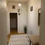 в центре на утесова с балконом * オデッサ
